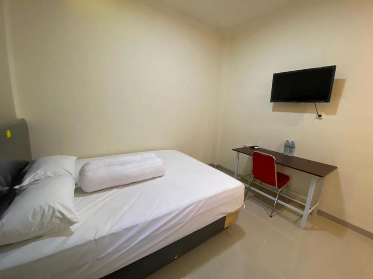 Mapala Guest House Makassar Redpartner エクステリア 写真